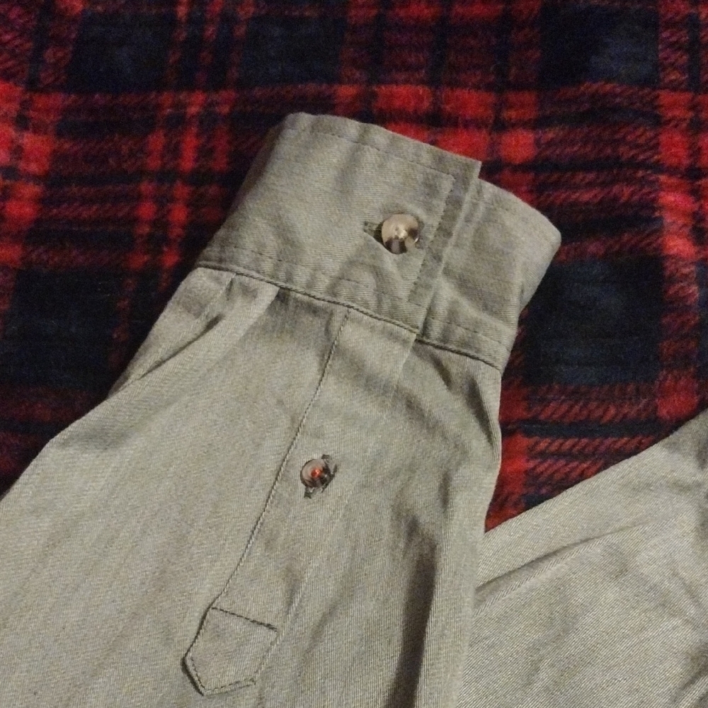 Wrangler Light Gray Button-Up Shirt - Picture 5 of 7